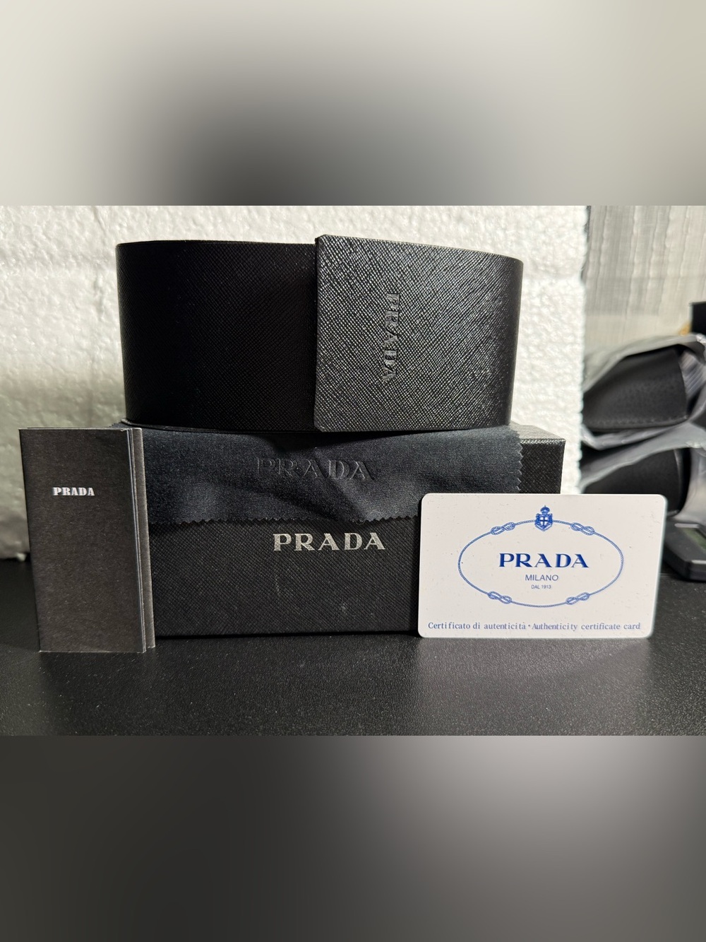 Prada sunglasses - Picture 3 of 4